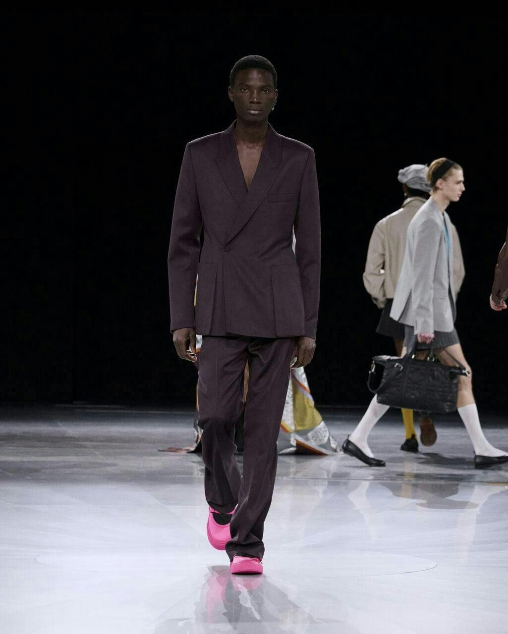 fashion adult male man person clothing coat shoe handbag suit