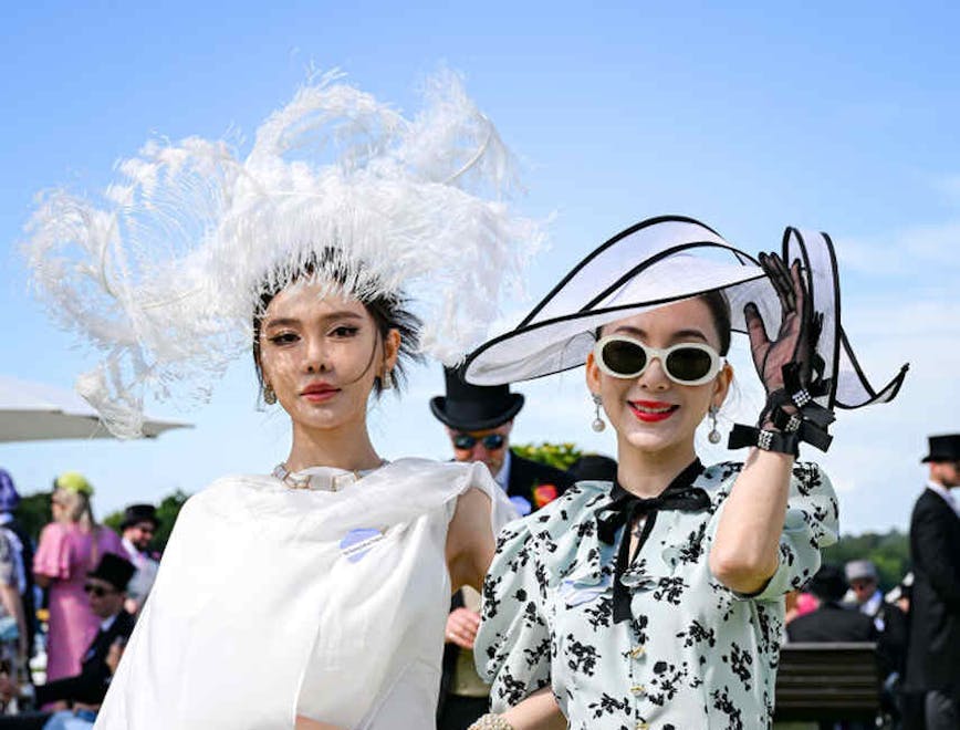 Convidadas exibindo looks poderosos durante o Royal Ascot 2024 (Foto: Getty Images)