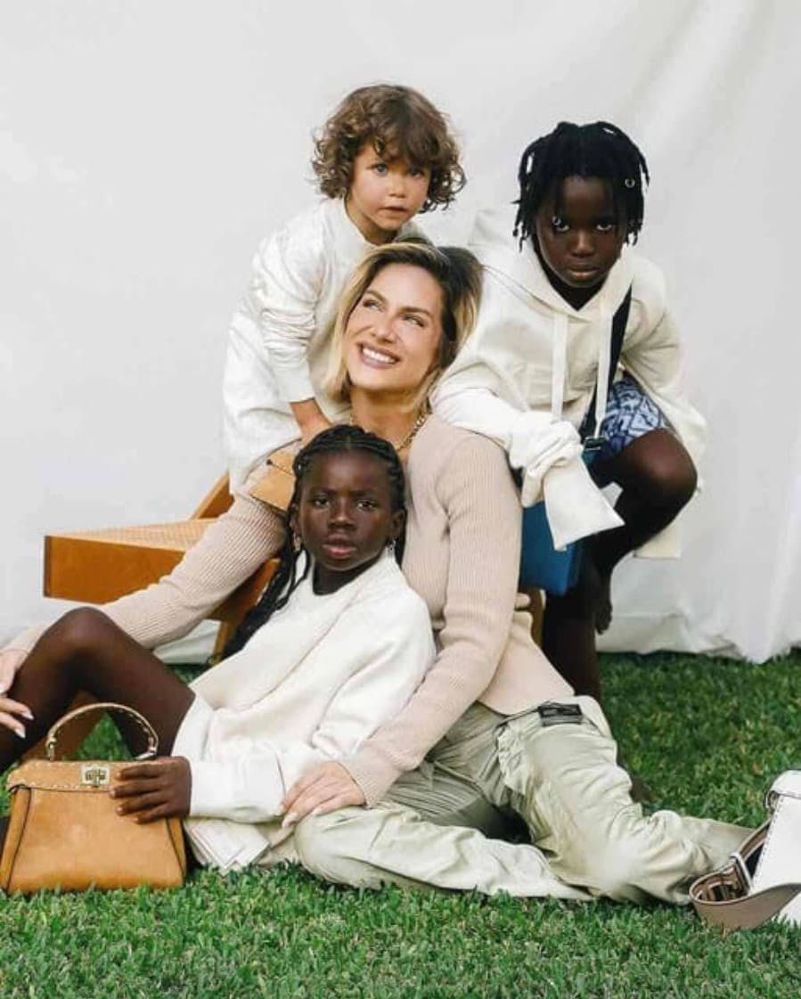 Giovanna Ewbank e filhos
