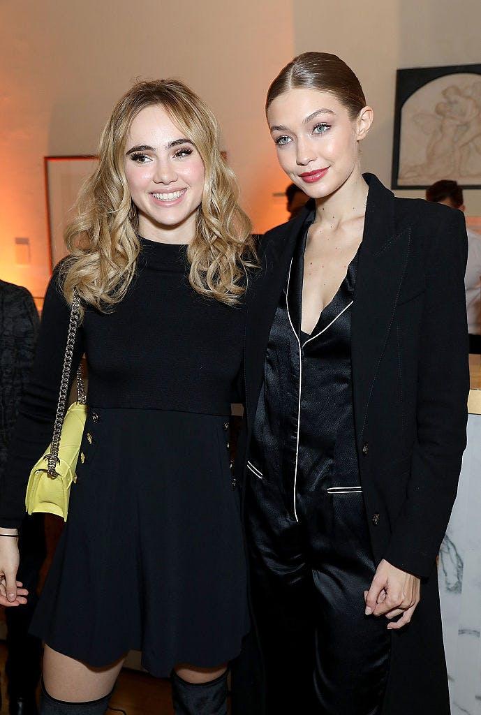 Suki Waterhouse e Gigi Hadid (Foto: Getty Images)