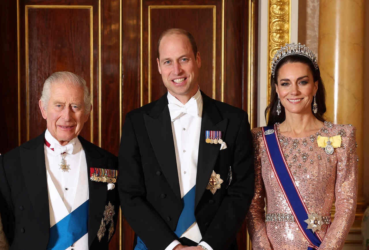 Rei Charles III, príncipe William e Kate Middleton (Foto: Getty Images)